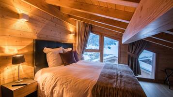 Chalet | Iron/ironing board