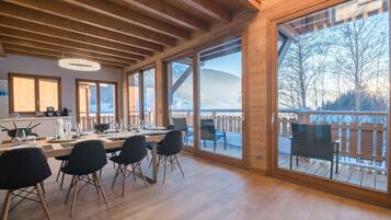 Chalet | Tempat makan