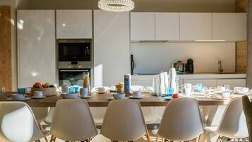 Chalet | Tempat makan