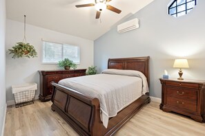 1 chambre, fer et planche à repasser, Wi-Fi gratuit, draps fournis