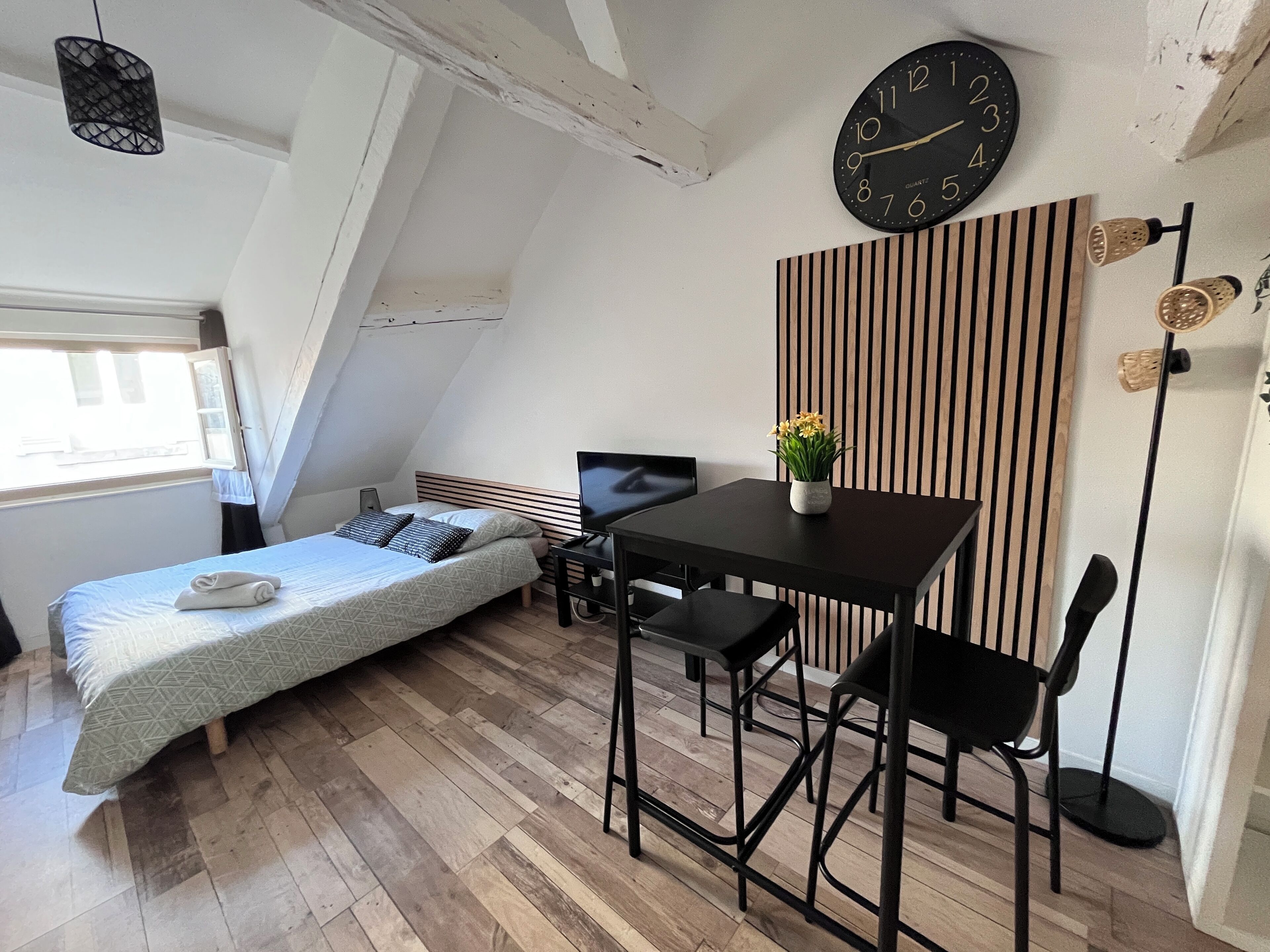 Wifi gratis y ropa de cama