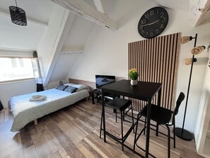 Wi-Fi gratuit, draps fournis