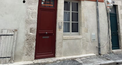 Cosy furnished studio in a quiet location near the Cathedral