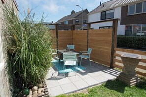 House | Outdoor dining