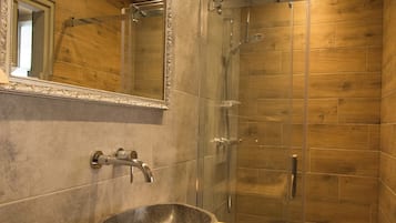 House | Bathroom