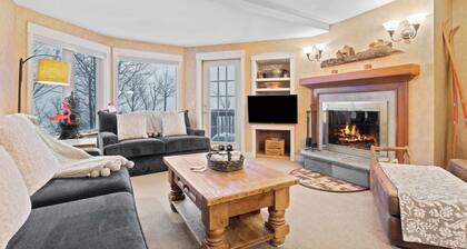 Slopeside Solitude | Ski-In/Out & Cozy Fireplace