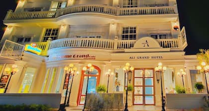 Ali Grand Hotel