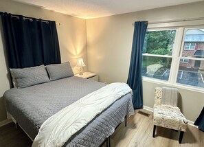 2 Schlafzimmer, Schreibtisch, Bügeleisen/Bügelbrett, kostenloses WLAN