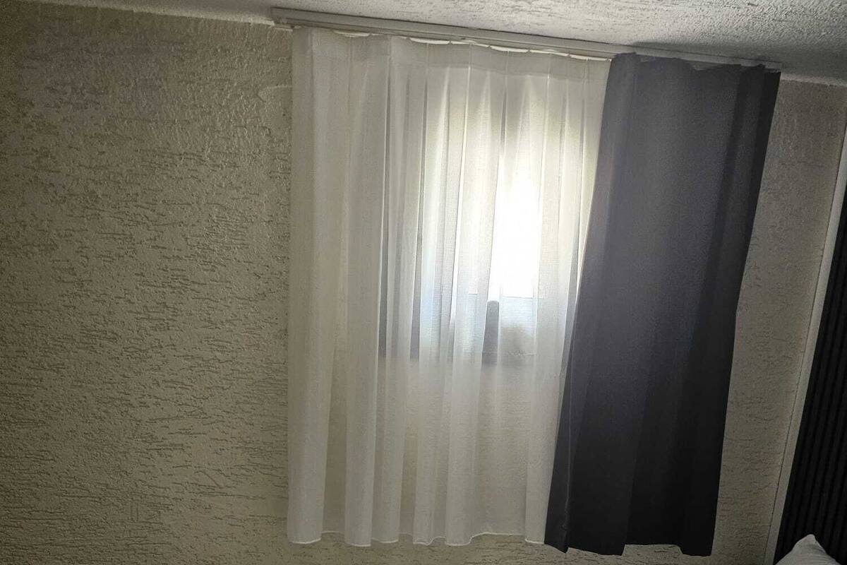 Egyptian cotton sheets, premium bedding, soundproofing