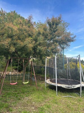 Children's area - Charming T1 bis apartment in Collobrières (Collobrières)