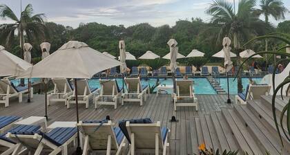 Chic fully equipped studio unit in the popular Breakers Resort of Umhlanga