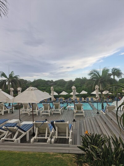 Chic fully equipped studio unit in the popular Breakers Resort of Umhlanga