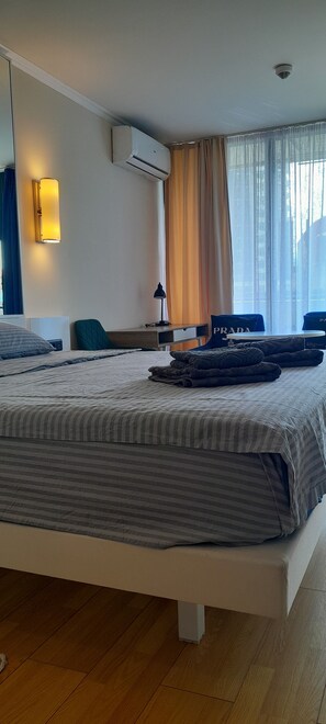 1 bedroom, desk, iron/ironing board, free WiFi