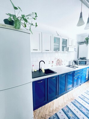 Microwave, stovetop