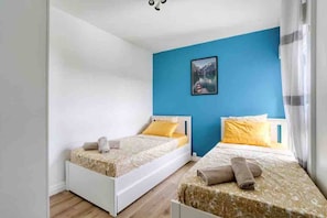 4 chambres, fer et planche à repasser, Wi-Fi, draps fournis