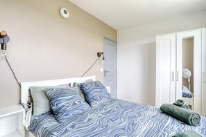 4 soverom, strykejern/-brett, reiseseng for barn og wi-fi (inkludert)