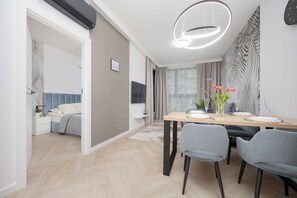 1 chambre, fer et planche à repasser, lit parapluie, Wi-Fi