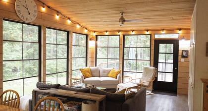 Cozy Cottage in the Trees