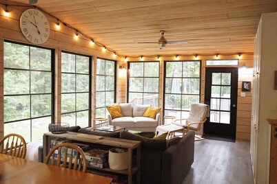 Cozy Cottage in the Trees