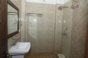 Chambre Double Deluxe | Salle de bain