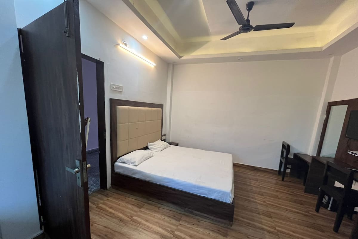 Comfort Room | Free WiFi