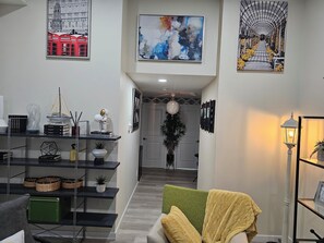 Interior - LUXURY LIVING, HAPPY VIBES L.L.H.V (Edmonton)