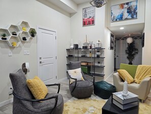 Interior - LUXURY LIVING, HAPPY VIBES L.L.H.V (Edmonton)