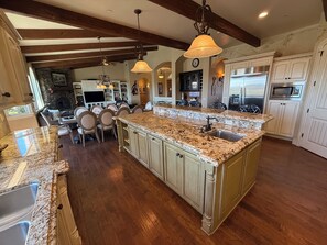 Interior - NEW LISTING…Spectacular Fallbrook Custom Estate on 2 acres with incredible views (Fallbrook)