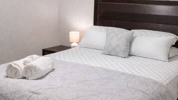3 chambres, fer et planche à repasser, Wi-Fi gratuit, draps fournis