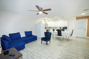 Smart TV - Spacious Home in CentralTampa near all attractions (Tampa)