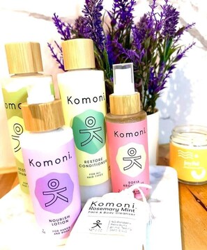 Douche, articles de toilette écologiques, séchoir à cheveux