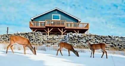 Lewistown Pine View Retreat's Newly-Built Modern Farmhouse