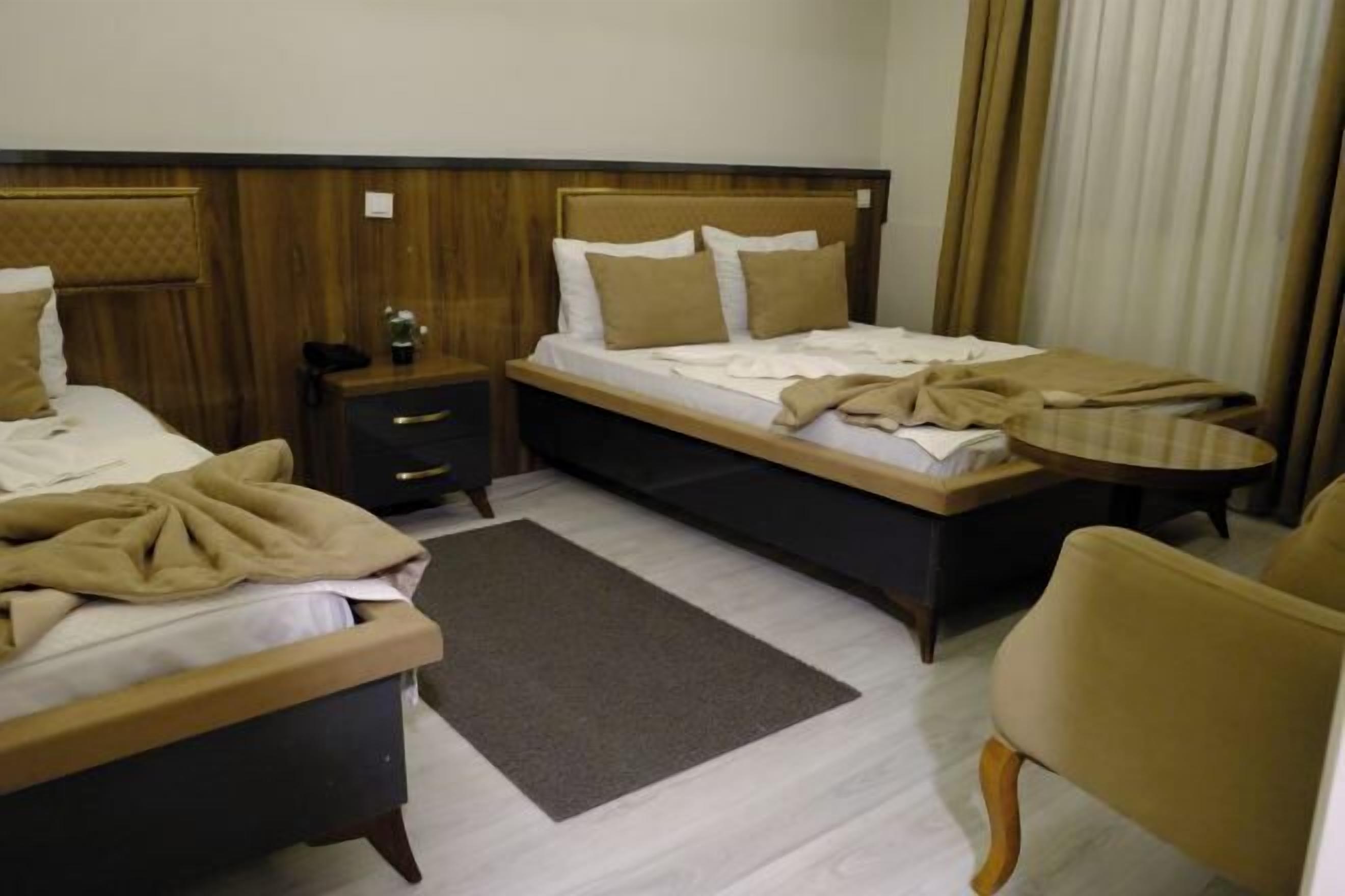 Decoración personalizada, muebles diferentes y escritorio 