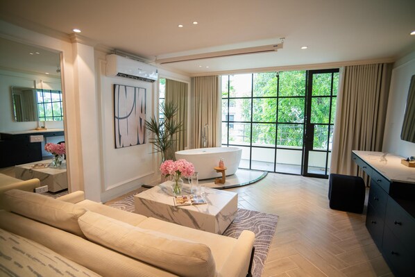 Living area - The Train Street Residence Ly Nam De (Cua Dong Hoan Kiem)