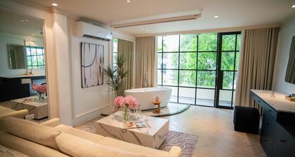 The Train Street Residence Ly Nam De
