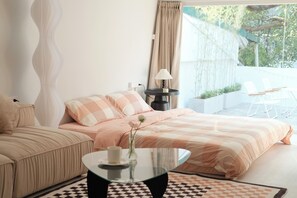 書桌、遮光布/窗簾、隔音、熨斗/熨衣板