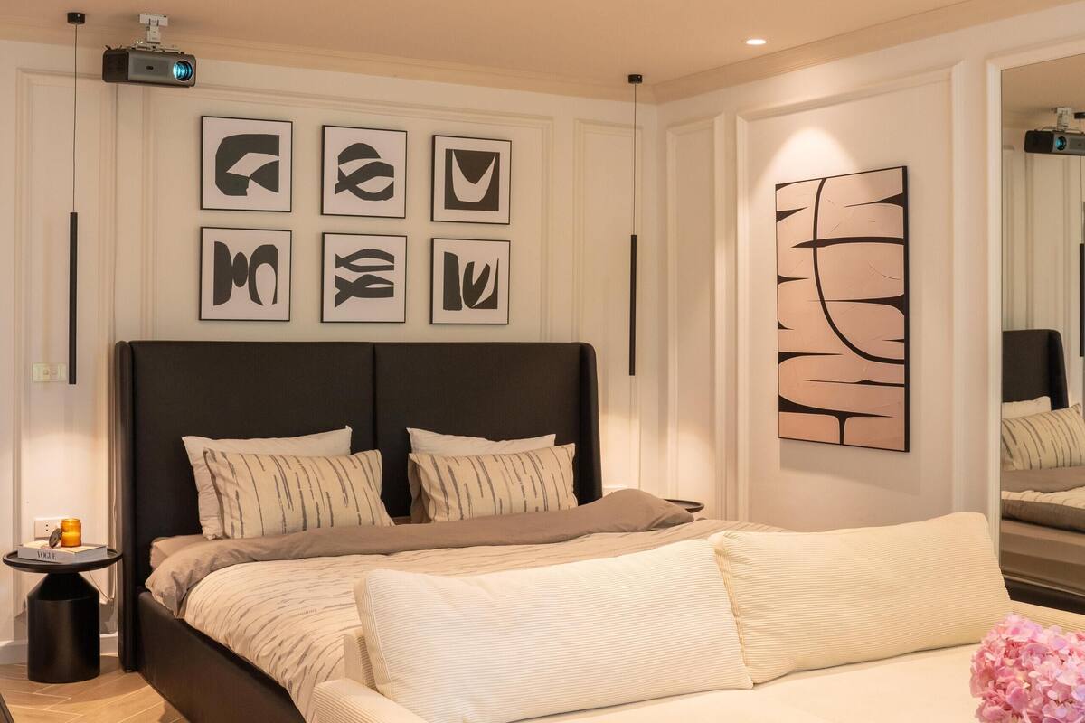 Chambre Ville Double pour 1 personne | Bureau, rideaux occultants, chambres insonorisées