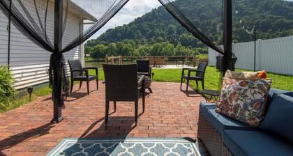 Riverfront house, Deck over river, Dock, Bar, gazebo, scenic view, pets welcome.