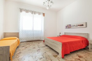 3 chambres, literie fournie, accessible en fauteuil roulant