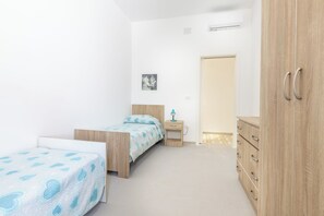 3 chambres, draps fournis, accès pour personnes à mobilité réduite