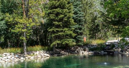Creekside Family Cabin