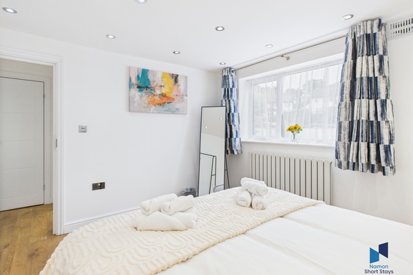 4 bedrooms, iron/ironing board, travel cot, free WiFi