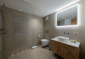 Shower, hair dryer, towels - Chalet Ledihus Residence (Wengen)