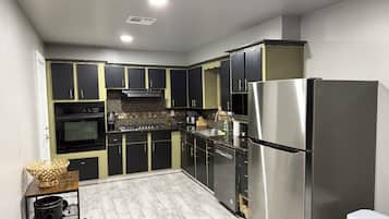 Microwave, oven, stovetop, dishwasher