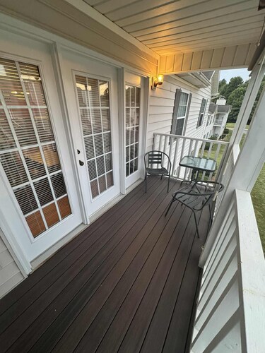 2Bed 2Bath Cozy Apartment off Guilford college!