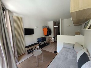 Fer et planche à repasser, accès au Wi-Fi (inclus)