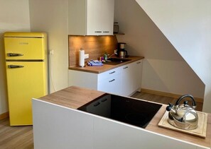 Køleskab, ovn, kogeplade, opvaskemaskine