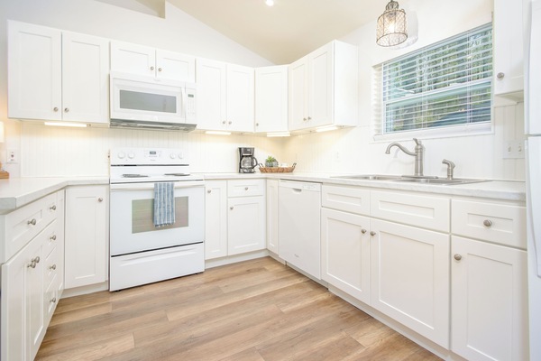 Microonde, forno, piano cottura, lavastoviglie