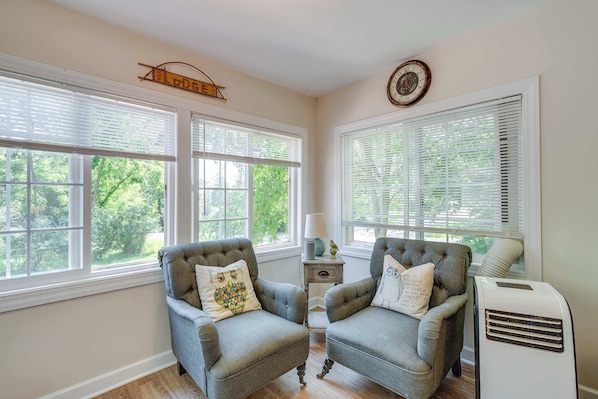 House, Multiple Beds, Patio, Garden View (Lakeview Lodge) | Interior