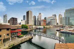 Miscellaneous -  Spacious 2Bedrooms Gated Apartment 5mins walk to BlackwallStation with parking, (London)